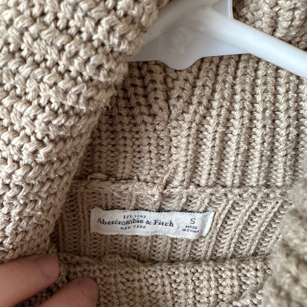 Abercrombie Camel Knit Turtleneck Sweater Size S - Picture 5 of 9